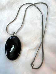 VTG Onyx glass black & silver herringbone chain 90s witchy goth amulet pendant
