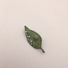 Retro Green Plant Leaf Pearl Brooch Flower Pin Women Jewelry Accessory Gift