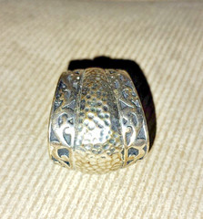 VINTAGE SILVER SCARF SLIDE HAMMERED REPOUSSE’ METAL 40s ESTATE 1 1/8″