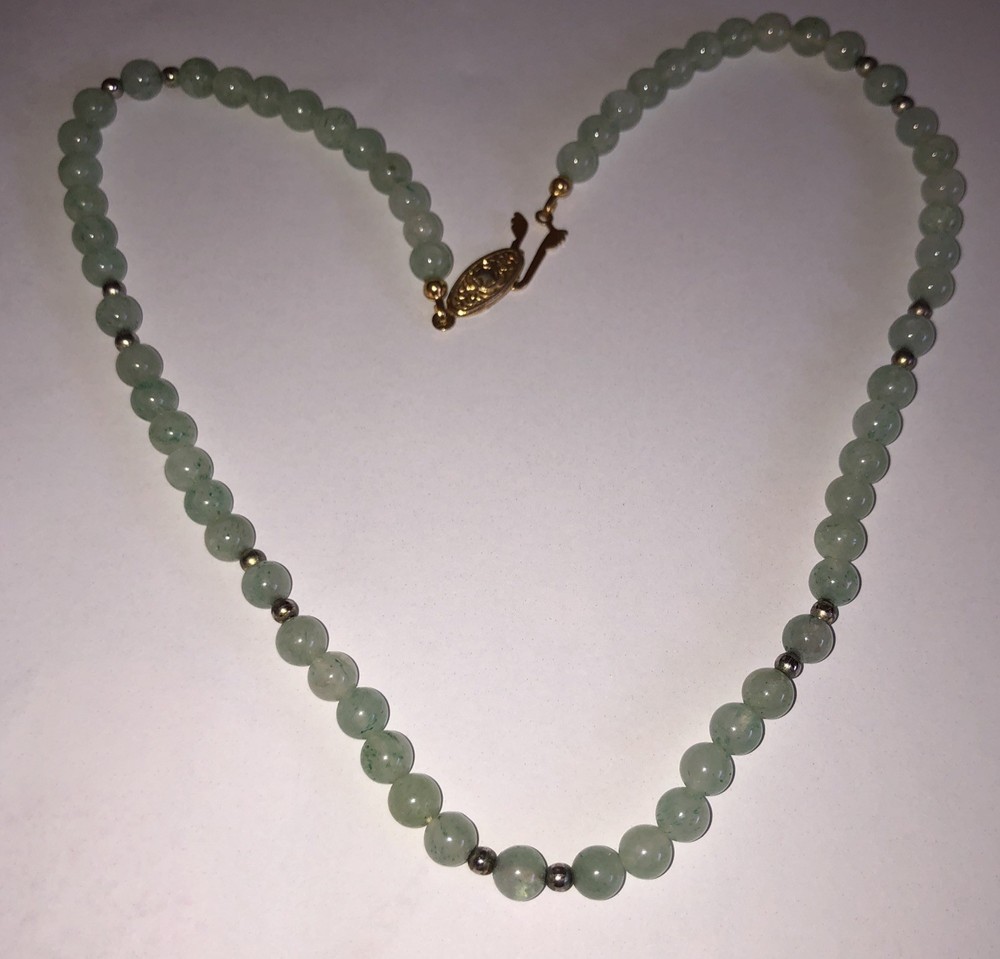 Natural Green Jadeite Jade Bead 16” Necklace Gold Tone Clasp
