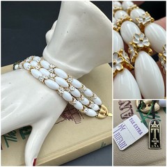 NWT VTG 1950s-1960s CROWN TRIFARI White Lucite Enamel Fleurette Bracelet Jewelry