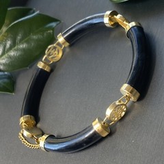 Vintage Jade Bracelet Estate Fine Jewelry Pre-Owned Black Pierced Shou 7″