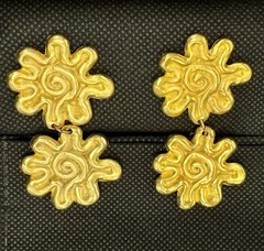 Vintage 1980s Dangle Gold Tone Sunburst Flower Earrings Runway Statement 2.25”