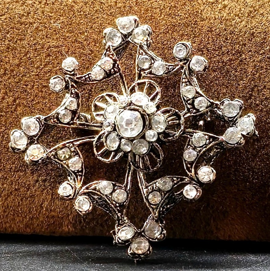 Silver Tone Filigree Brooch With Clear Rhinestones Floral Design 1.5 Inches