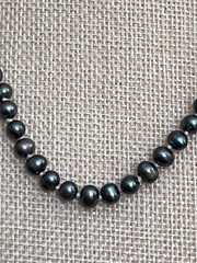 Freshwater Pearl Necklace 16″ Hand Knotted Peacock Iridescent 925 Clasp