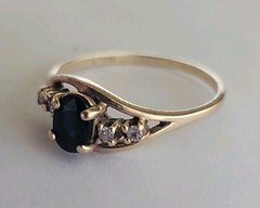 Vintage 10K Yellow Gold & Oval Blue Sapphire & Diamond Dainty Cluster Ring 7.5