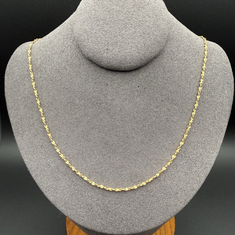 Vintage Gold Tone Twisted Singapore Chain Necklace Minimal Classic Diamond Cut