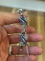 coro bracelet blue and silver toned with blue rhinestones.