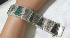 HVY. STERLING PERUVIAN BRACELET W, TURQUOISE STONES 7″ wt. 74 grams