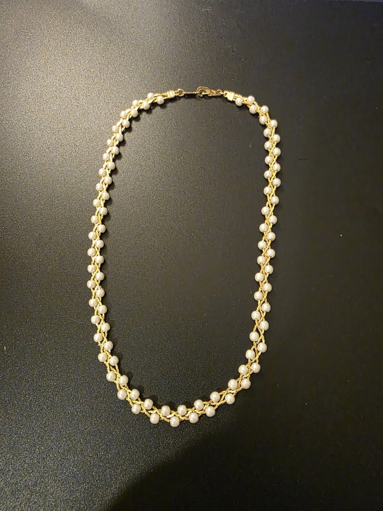 Vtg Necklace White Faux Pearls Gold Tone Braided Chain 15″ 1990s