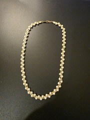 Vtg Necklace White Faux Pearls Gold Tone Braided Chain 15″ 1990s