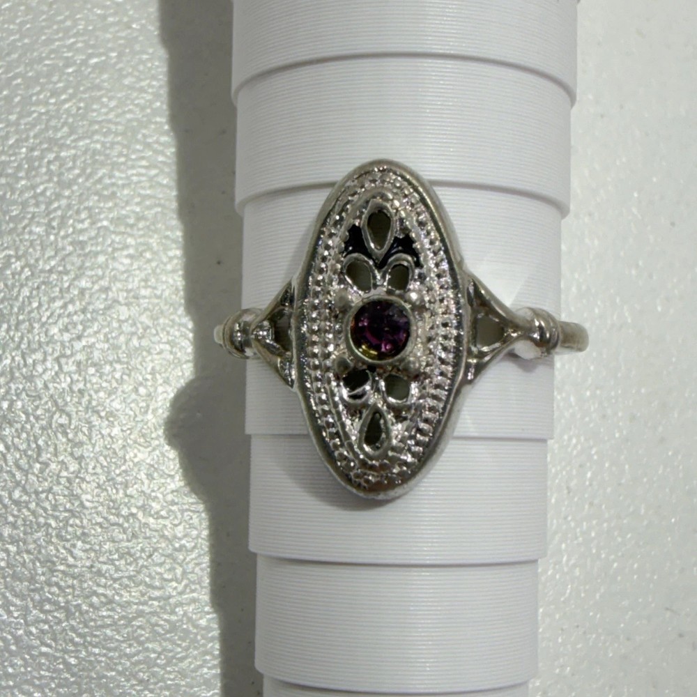 Beautiful Vintage Avon Silver Tone Filigree Oval Faux Amethyst Ring Size 6