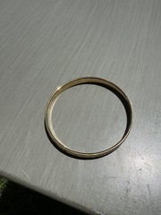 1970s–1980s Vintage Monet Gold-Plated Diamond-Cut Bangle Bracelet small