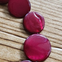 Retro MOP Shell Disc Necklace Charming Charlie Burgundy Mother Of Pearl 17″