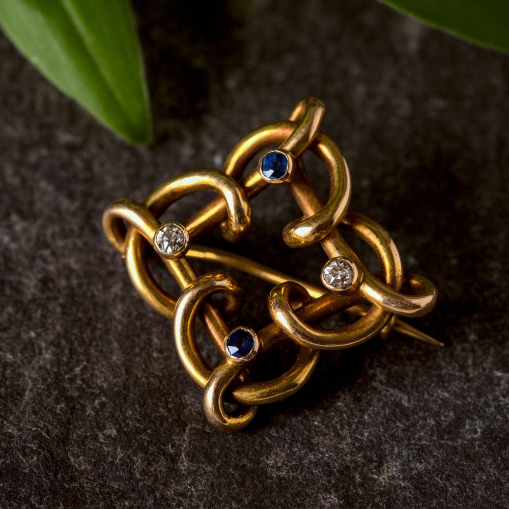QUALITY ANTIQUE VICTORIAN ENGLISH 15K GOLD DIAMOND SAPPHIRE ETERNAL KNOT BROOCH