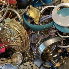Jewelry Lot 3#9oz Earrings Vintage Modern Necklaces Cuff Link & Pieces. 103