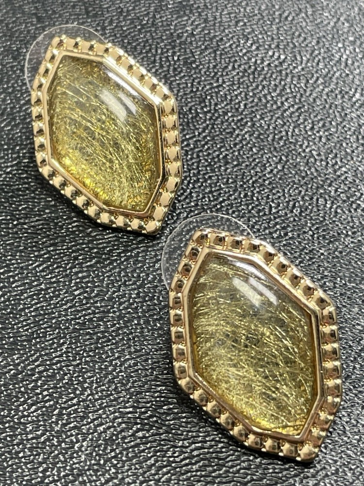 Vintage 1.2” Yellow Lucite Gold Tone Metal Earrings