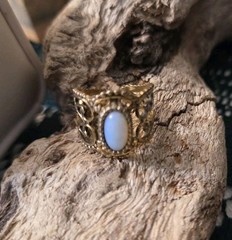 S Coventry Empress Dragon’s Breath Goldtone Faux Fire Opal Filagree Ring Sz 7.25