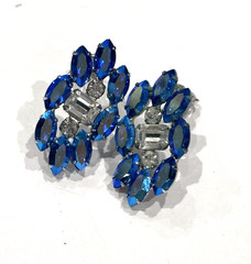 B. DAVID BLUE AURORA BOREALIS NAVETTE EMERALD CUT RHINESTONE CLIP ON EARRINGS EU