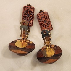 Vintage Clip On Earrings Brown Wood Inlay Cabochon Boho Beaded Dangle Drop