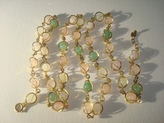 VINTAGE SEMI PRECIOUS GEMSTONE NECKLACE WIRE WRAP/CAGED PASTEL PINK,GREEN, 33″L