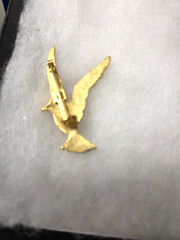 Vtg nos brushed gold tone Bird in flight Pin