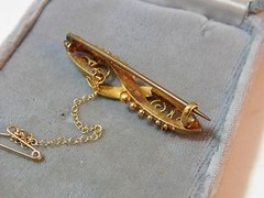 Dainty Victorian 15K 625 Yellow Gold Stamped Small Pearls Rubies Filigree Brooch