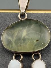 Vintage Prehnite Pendant 950 Silver MOP Mother of Pearl Green Pearl Drop Oscar’s