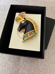 VINTAGE 1968 BIJOUX CASCIO BLACK ENAMEL RHINESTONE CIRCUS HORSE W/PLUMES BROOCH
