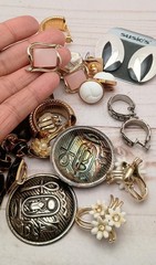 14 Pairs Of Vintage Earrings Coro, Monet, Trifari Japan. Screwback, Clip On,…