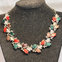 NECKLACE Thermoset fall autumn colors goldtone metal hook clasp vintage 15 1/2″