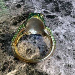 Green Rhinestone Gold Tone Chunky Frog Clamp Bracelet KC-7