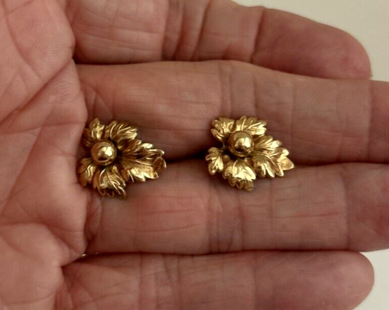 Vintage A&Z 1/20 12 Karat gold filled leaf screwback earrings