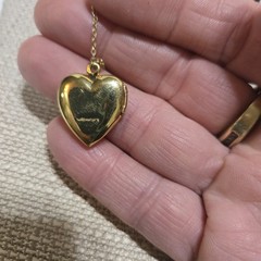 14K GOLD FILLED HEART LOCKET COLORIZED I LOVE YOU 20 MM 3 GRAMS J