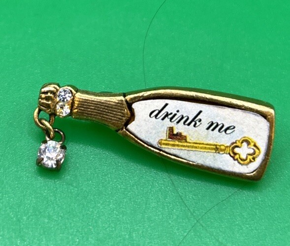 Vintage Maximal art Drink pin Wine Drinker Cute Small