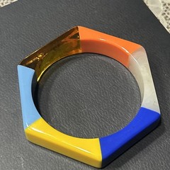 Vintage 2.5” Diameter Multicolor Retro Lucite Hexagon Bangle Bracelet