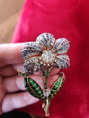 Metropolitan Museum of Art signed MMA.V&A.CN Flower Brooch Victoria & Albert