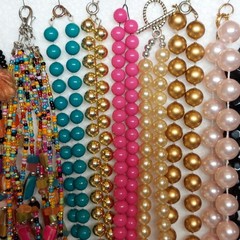 100 Pc Vtg-Now Beaded Necklaces Assorted Colors And Types