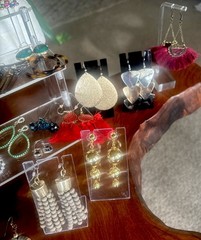 VTG Retro Boho Variety Of Earrings Lot 43 Pairs Dangle, Statement, Mixed Metals