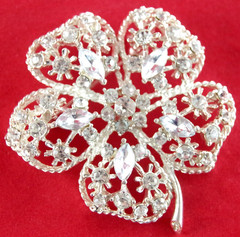 2.5″ VTG REFRACTIVE CLEAR GLASS RHINESTONE & SILVER TONE DAISY FLOWER BROOCH PIN