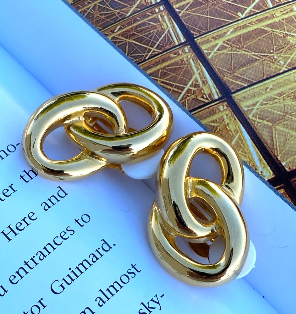 Earrings Love Knot Gold Tone Clip On