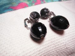 DALSHEIM EARRINGS ~ VINTAGE PAIR OF DALSHEIM CLIP ON EARRINGS ~ CIRCA 195Os.