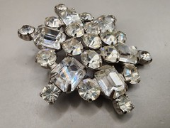 Vintage WEISS Clear Rhinestone Snowflake Brooch Pin Silver Tone Art Deco Style