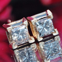 14k yellow gold stud earrings 0.85ct natural diamond vintage 1.3gr Ali403