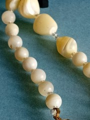 Vtg Balamuti Mother of Pearl Beaded Necklace &Small Spacer Beads 60g Pink Swirls