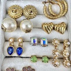Vintage Earrings Lot 30 Pairs Gold Tone Post Rhinestone Flower Romantic Cute