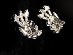 Vintage Good Quality Rhinestone Clip Earrings Silver Tone 1.5″ Long Pear Shape
