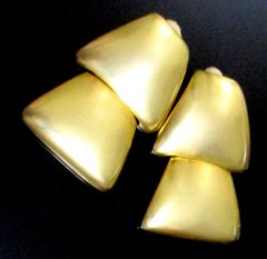 VTG RUNWAY LES BERNARD 2 1/4″ DANGLE TIERED SATIN GP EARRINGS 70s MODERNIST CLIP