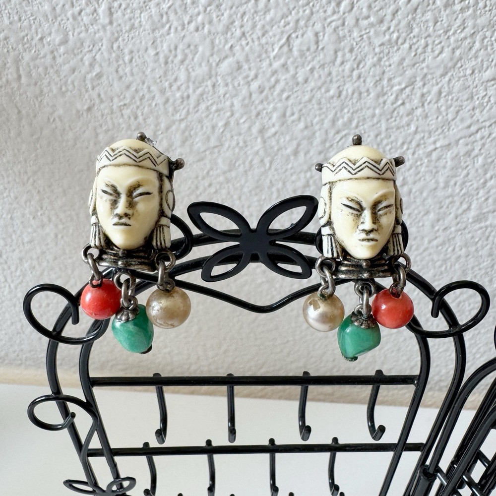 Vintage Selro Selini Goddess Face Silvertone Frame Clip Earrings