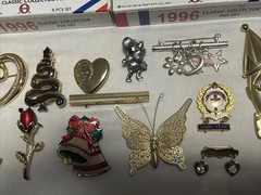 Vintage Lot of 25 Brooches Pins Gold Silver Tone VTG Collection Mix Variety